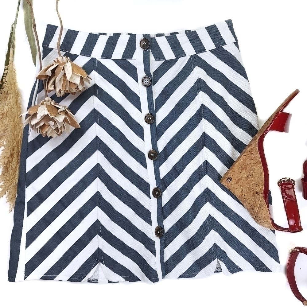 Listicle White Blue Chevron Skirt Sz S - Picture 11 of 11